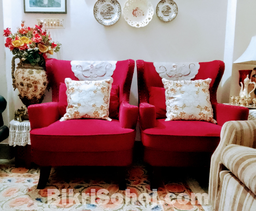 Classic Accent arm sofa/chairs